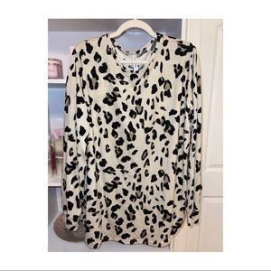 Loose leopard print tunic sweater